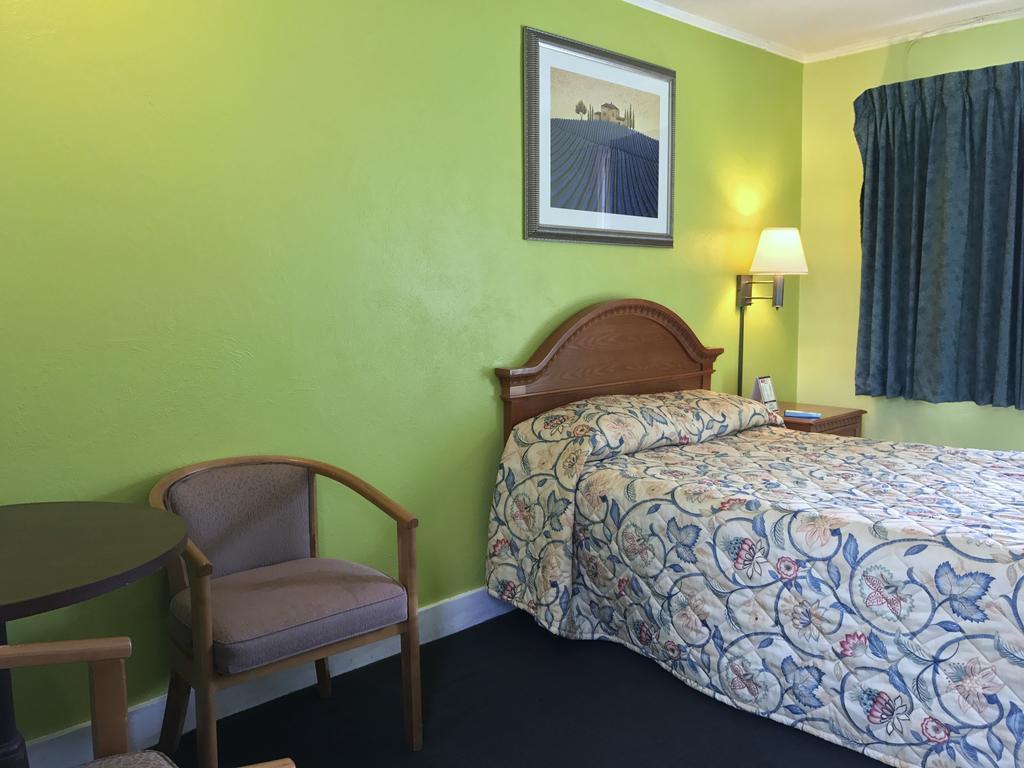 Economy Inn Danville Kültér fotó