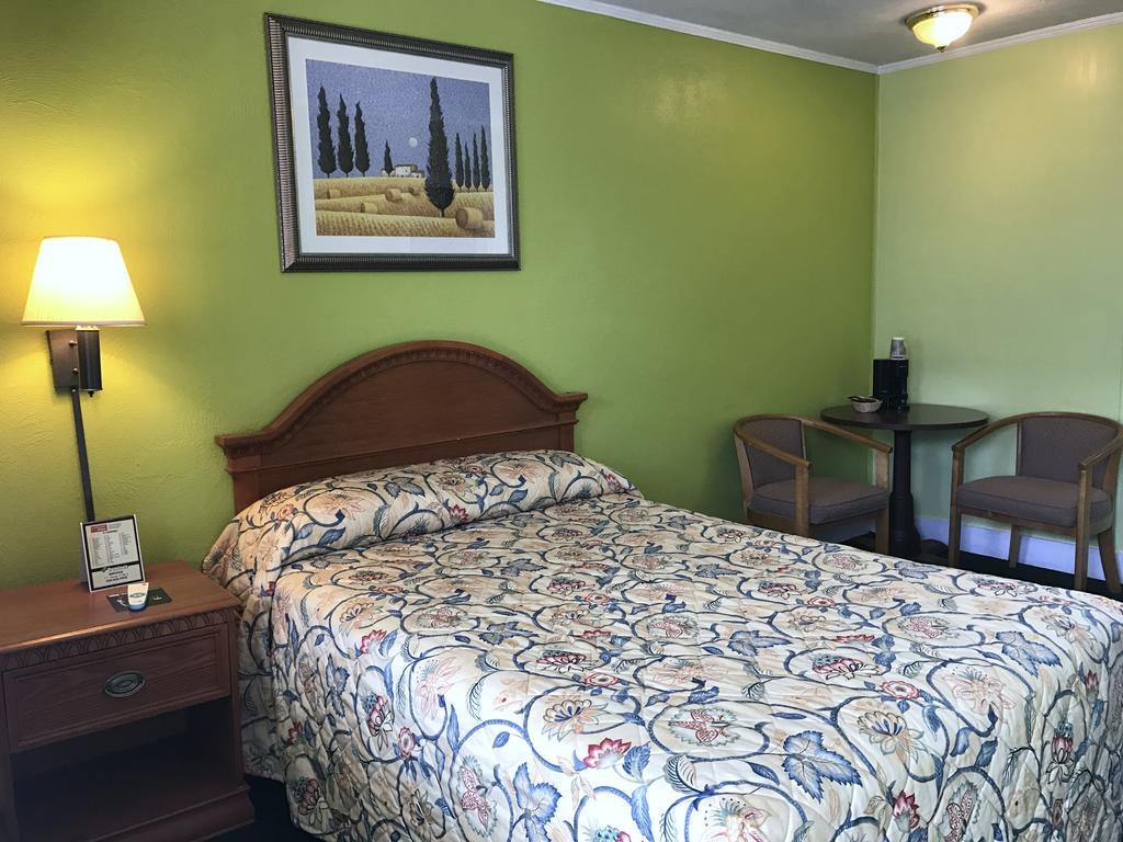 Economy Inn Danville Kültér fotó